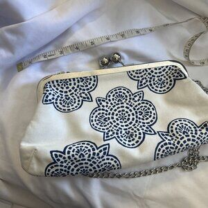 Donna Dixon Handbag Purse Blue Shoulder Crossbody Chain Straps Canvas Kiss Clasp